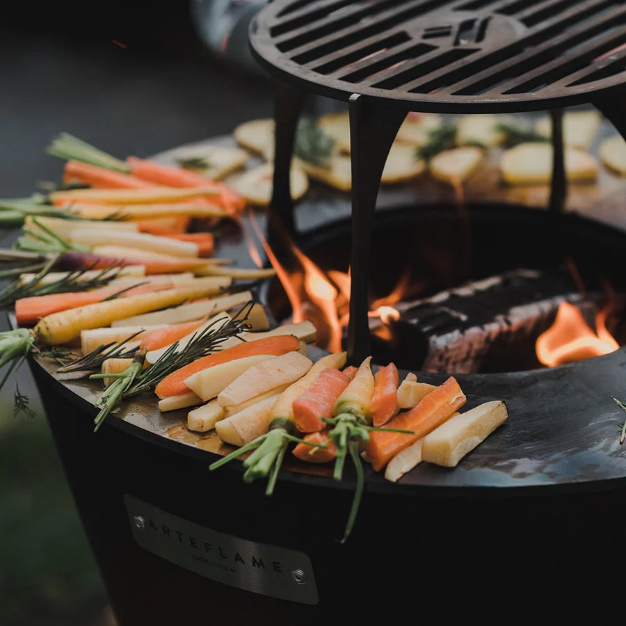 Flat-Top Charcoal Grill & Fire Bowl 
